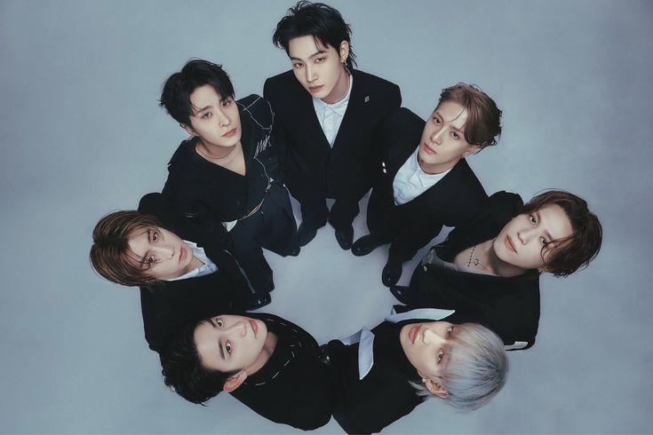 12 years of talent, works of art, and unique moments. Our little green world keeps growing, and we're so happy that GOT7 always tries to give us everything, and we reciprocate with love and support

Happy 12 years with GOT7 💚

GOT7 12TH ANNIVERSARY
#12YearsAndStillWithGOT7
#GOT7