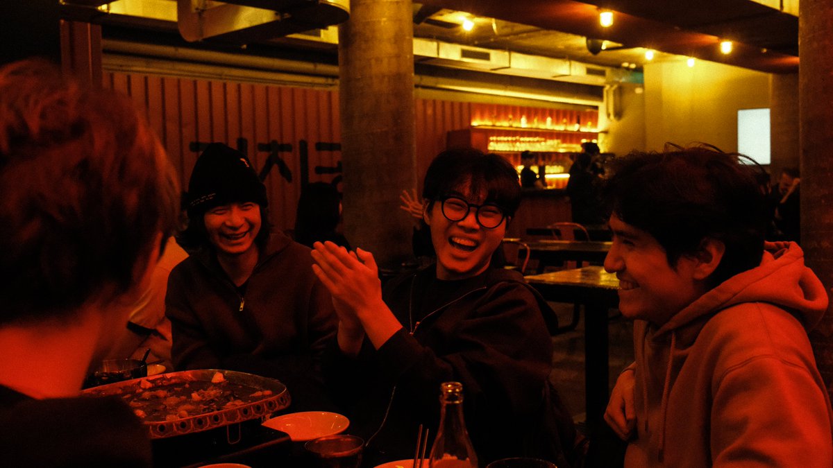 KarmineCorp's tweet image. En attendant le retour des matchs, quelques photos du team dinner avec l'équipe ! 😋