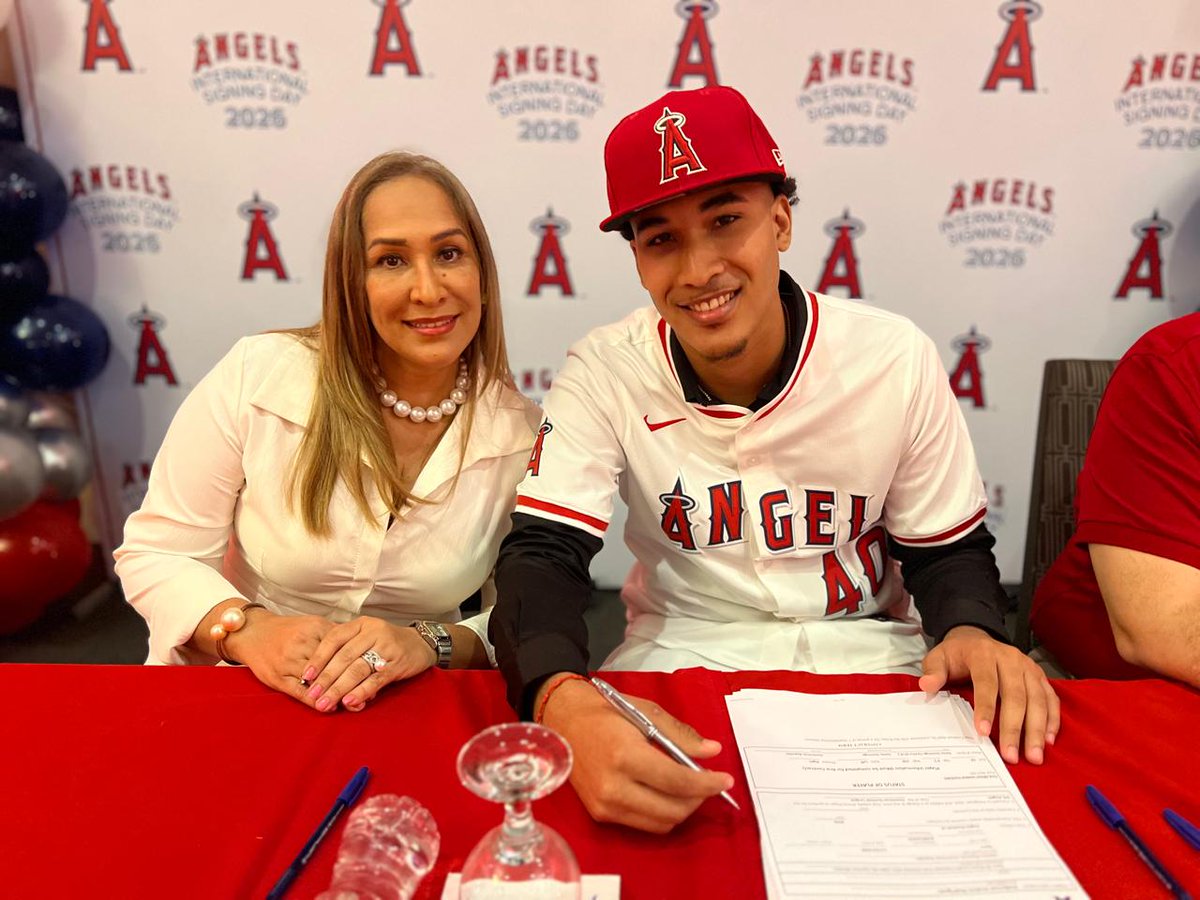 The Los Angeles Angels have officially signed Dominican OF Anderson Rodriguez for a $625,000 bonus. 

Rodriguez is the son of former MLB player Henry Rodriguez and is a contact-and-power hitter who continues to develop, with a strong chance of playing CF.