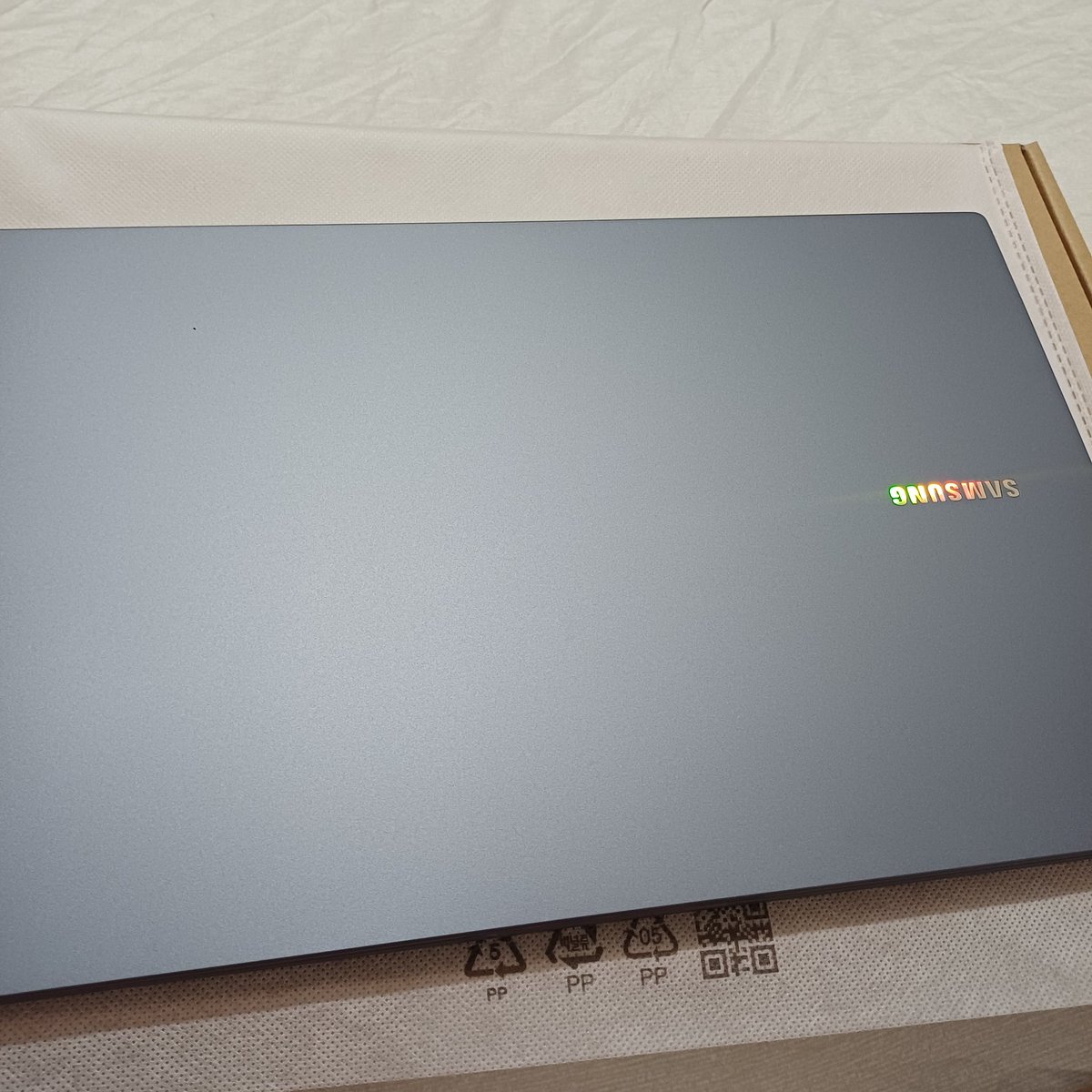 f4irymandi's tweet image. — SUCESS STORYYY!! 

finalmente comprei meu notebook! consegui uma promoção muito boa e ainda com frete grátis. eu adorei tô muito feliz 😭😭