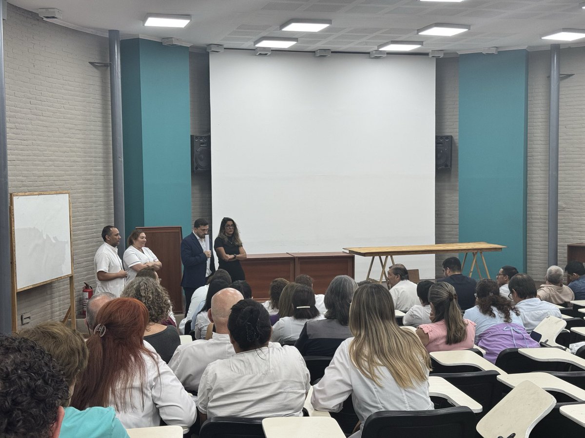 Gestión de Salud: El desafío de pasar de lo "teórico" a lo "real".

Hoy tuvimos una reunión clave de jefes de servicio en el Hospital Centro de Salud con sus autoridades. La consigna es clara y necesaria: eficiencia técnica y transparencia absoluta en el manejo del recurso