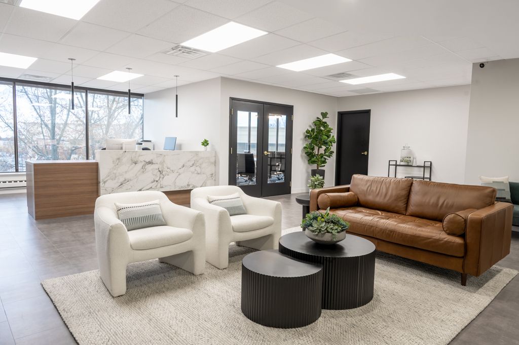 PWSpaces's tweet photo. Peek inside our Cherry Hill location! Elevate your business at Premier Workspaces: private offices, move-in ready &amp; fully serviced. Grow on your terms. #PremierWorkspaces #OfficeGoals #FlexibleWorkspaces https://t.co/gPJFLvTcE2
