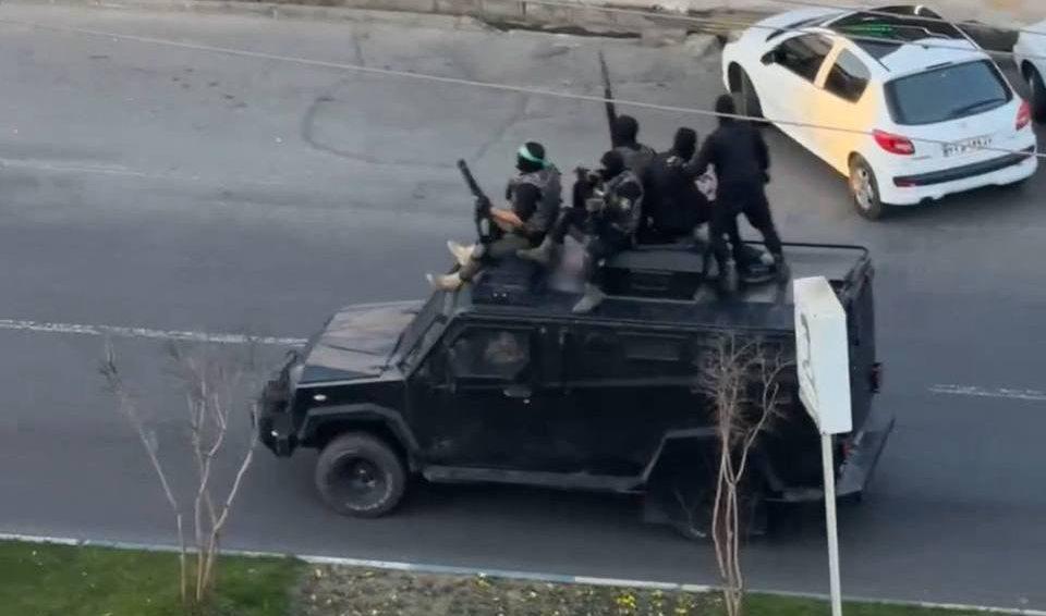 visegrad24's tweet image. Units of Hashd ash-Sha'bi are reportedly seen patrolling the streets of Shahsavar, northern Iran

They are an Iranian-backed paramilitary group, originally from Iraq, used for violently suppressing protests in Iran.

The Islamic Regime has turned "The Purge" movie into a daily…