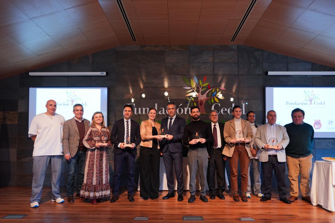 La <a href="/ComunidadMadrid/">Comunidad de Madrid</a>, premiada 🎖️ por su compromiso con las personas con discapacidad y su inclusión social y laboral
 politicalocal.es/94565/premio-p… <a href="/adavimu/">Ana Davila</a> <a href="/CarlosNovilloPi/">Carlos Novillo Piris</a> <a href="/fundacioncedel/">Fundacion Cedel</a>