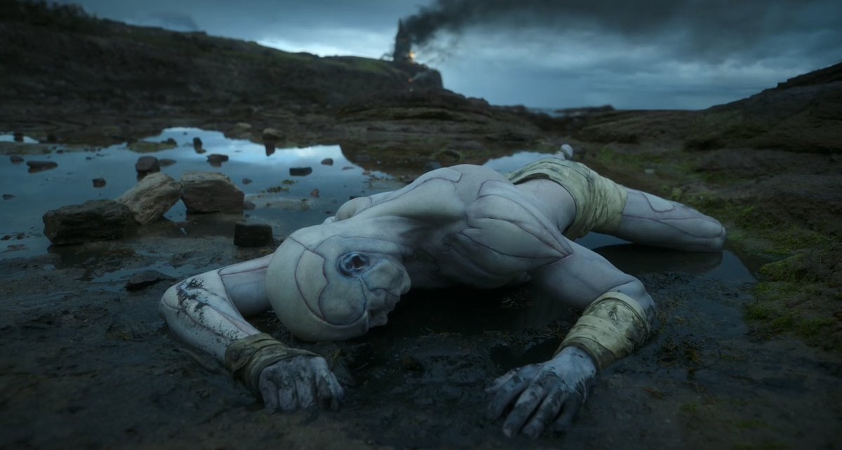 DiscussingFilm's tweet image. Guillermo del Toro’s ‘FRANKENSTEIN’ is returning to theaters across the U.S. for 1 week starting tomorrow.