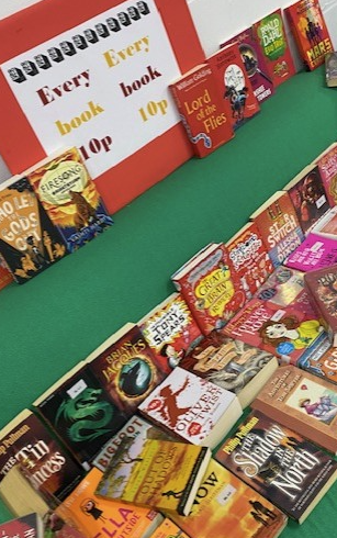 Alexandra Park School Library tweet media