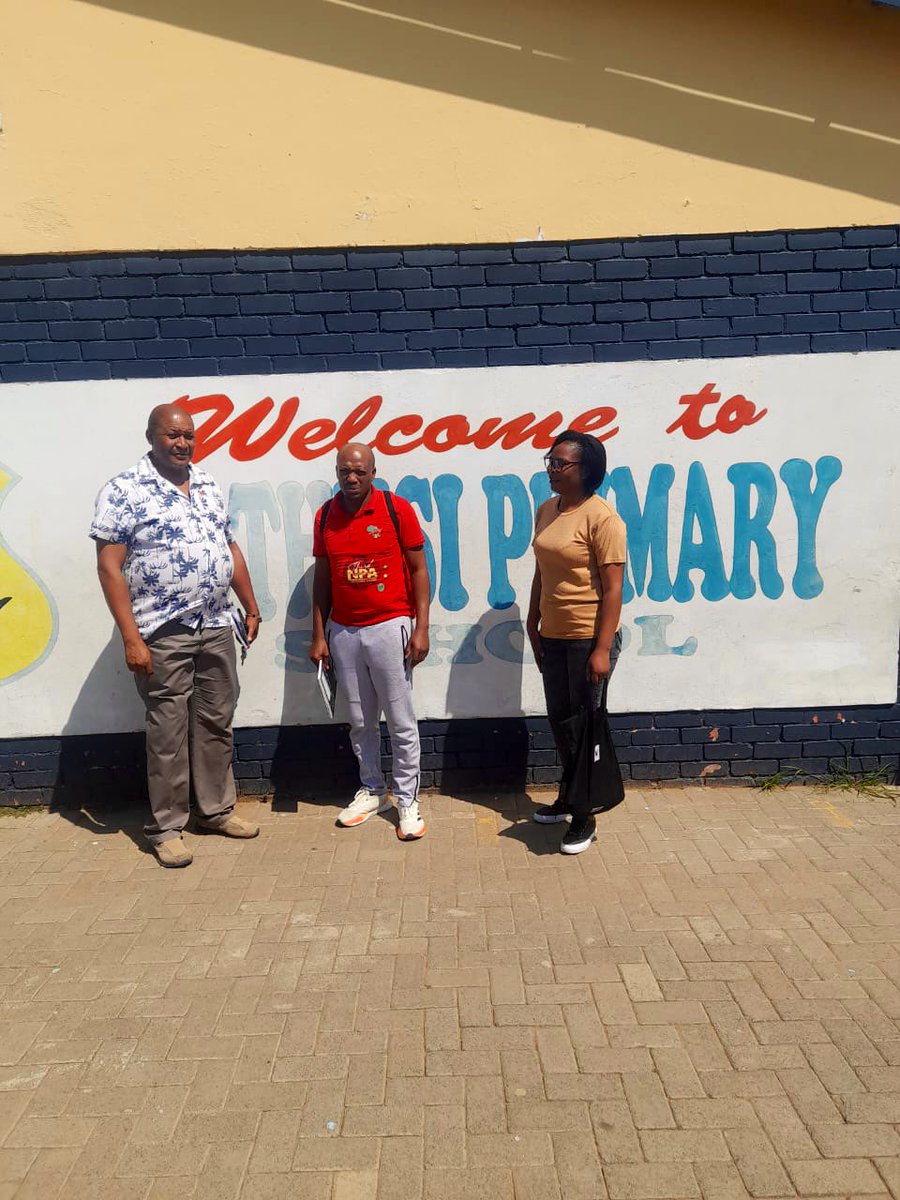 EFF_FreeState's tweet photo. ♦️In Pictures♦️

EFF Chairperson and Secretary of Ward 15, Bloemfontein Subregion are currently at Muthusi Primary school for oversight as part of the EFF #BackToSchool campaign.

#UmntanaEskolweni https://t.co/FjgnZyFem4
