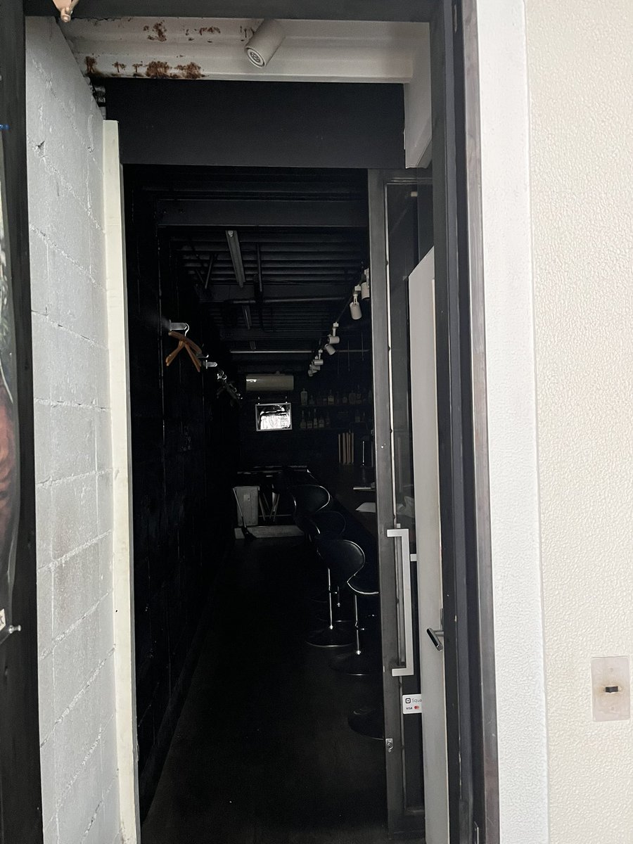 884_hayashi's tweet photo. さて、木村家にやってきたシーちゃんの話に持ちきりですが、、、みなさん焦らずに安全運転でお願いします🚗
#カラオケスタンドジョージ
#ポジティブシンキングで今日もOnAir‼️
本日の紙様
メッセージありがとうございます。
#ショージ世羅店の皆さん
#ビサンチャック さん
#Tsune さん
常連紙様ごめんね❣️
#ひろみ さん
また、リアルなカラオケスタンドじょーじを開店してしまおうじゃないか!!の企画の中身の続きを話してますが、あくまで目的は心だけでもウキウキして帰ってもらいたいと思ってます。そして、カラオケスタジオじょーじの提供でお送りする日がくるかも、、、
クラファンで会員証を手に入れて共に思いっきりカラオケして思い出を創りましょう^^
どうぞよろしくお願いします‼️
OnAirソング
#エルビスコステロ
#she
#ウルフルズ
#借金大王
パーソナリティ
#ミッチー オーナーこと
@michiiiiita
#じょーじ こと
@884_hayashi
Special thanks
#林工業所
#広島エフエム
#第一興商
#サッポロビール