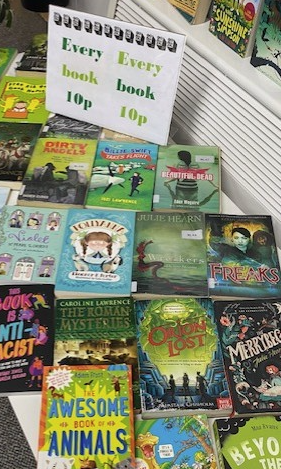 Alexandra Park School Library tweet media