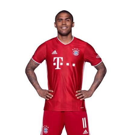 xbf49076635's tweet image. 🚨 Douglas Costa, campeão da Bundesliga, ex-Bayern de Munique e Juventus, está livre no mercado.

🇵🇾 O técnico do Libertad, Chiqui Arce, já entrou em contato direto com o atacante brasileiro para apresentar o projeto esportivo.

🔥Movimentos fortes nos bastidores