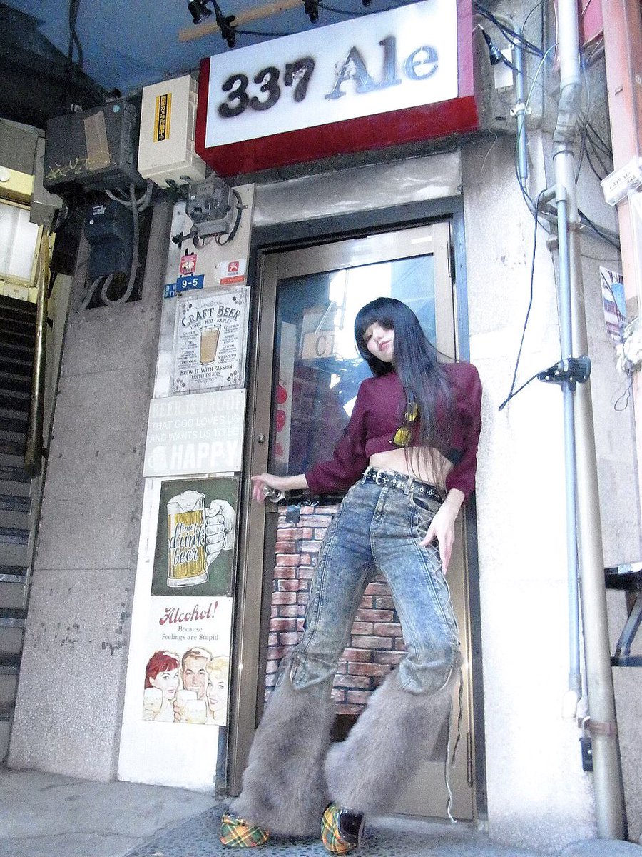 本当は口角レンズとかあればと思うが、コンデジ📸はレンズ変えられないからね😰でもそこは今までずっと撮影📸してきている相棒だから変えるつもりはない🥹使い慣れてるのもある😅笑…少撮で他のカメラマンの撮り方やプロのいる撮影に行って学んだことは大きい🥹
#秋元るい #応援 #マシュマロ撮影会