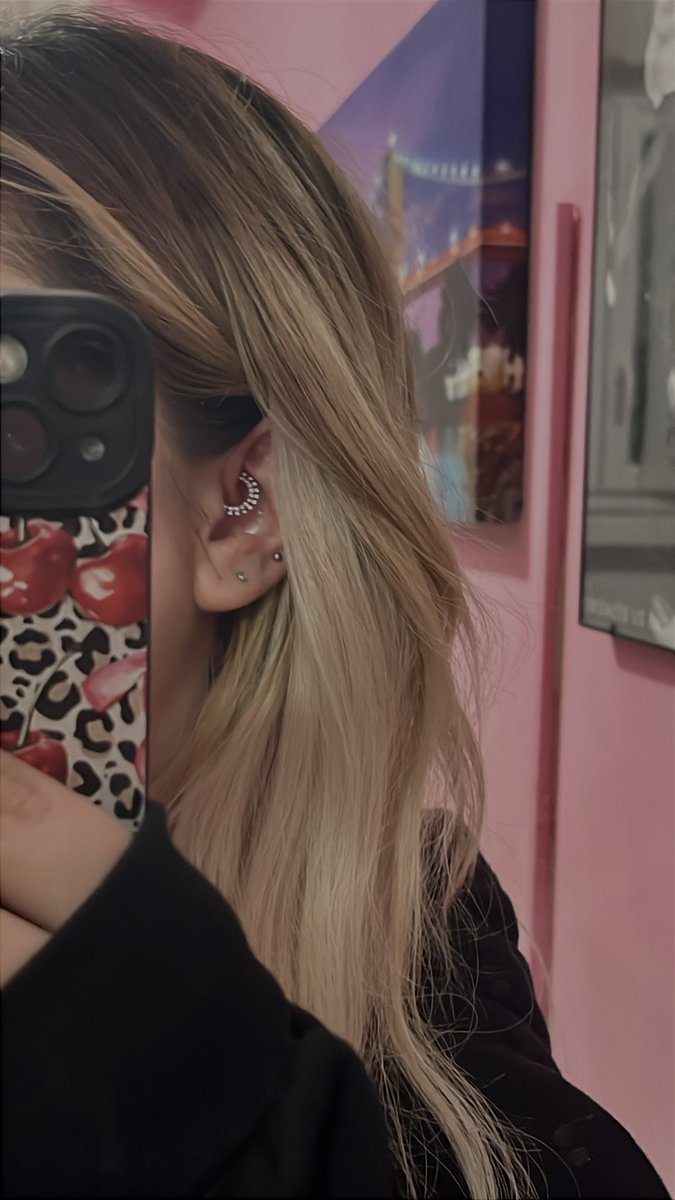 martina 🌙 tweet media