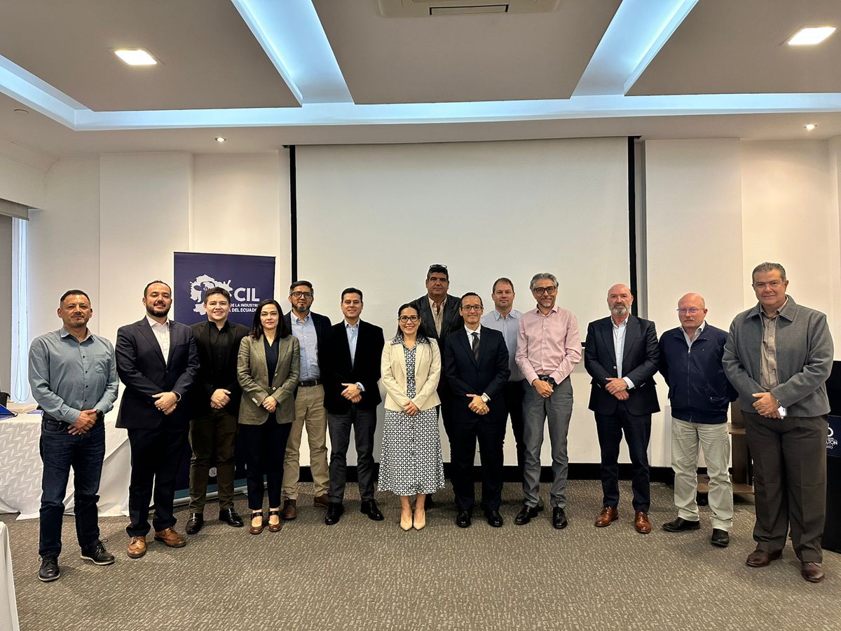 Realizamos nuestro primer Directorio Ampliado 2026, junto a nuestras empresas socias y autoridades del <a href="/AgriculturaEc/">Agricultura, Ganadería y Pesca Ecuador 🇪🇨</a> , y <a href="/Produccion_Ecu/">Ministerio de Producción</a>. 

Este espacio nos permitió compartir análisis sobre el sector, fortalecer el diálogo público-privado y reafirmar el rol estratégico de los