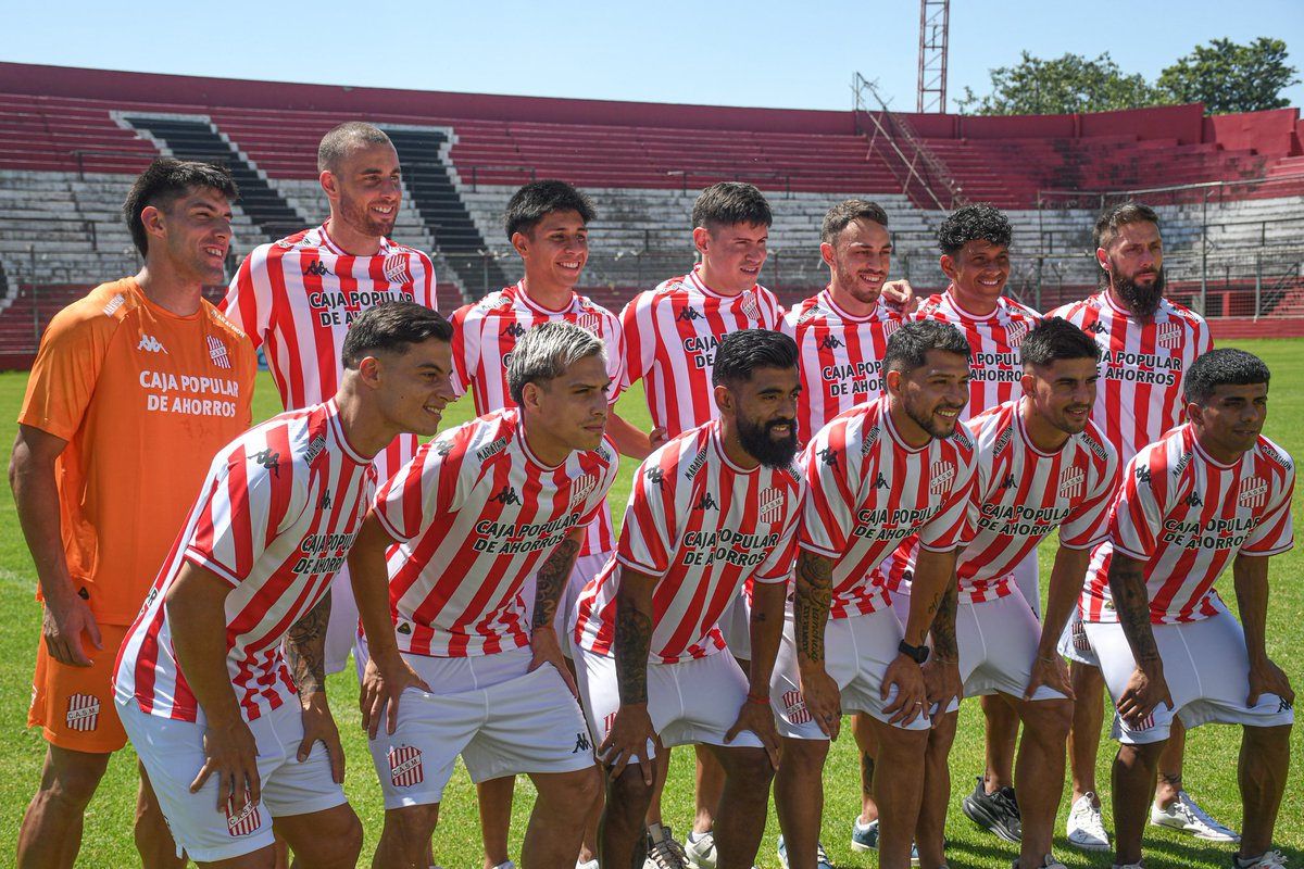 CASMOficial's tweet photo. 🔴⚪️ #PrimeraNacional

Acá están, ellos son 🇦🇹

Presentamos los 13 refuerzos que llegaron al Santo hasta el día de la fecha.

Próximamente tendremos novedades 😉

⚽️ #VamosCiudadela https://t.co/zxwvv6PzFh