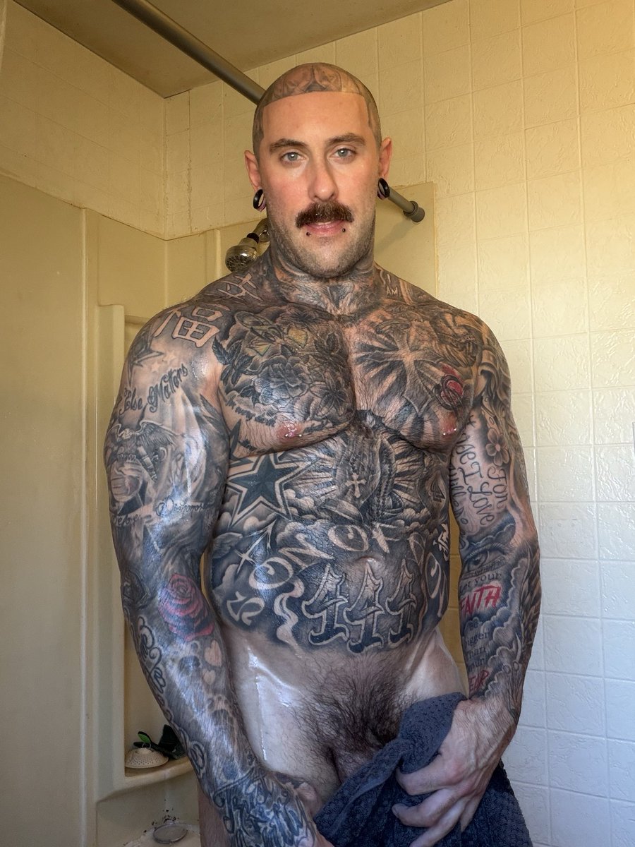 ianjacob1128's tweet image. I’ll take you to the candy shop.