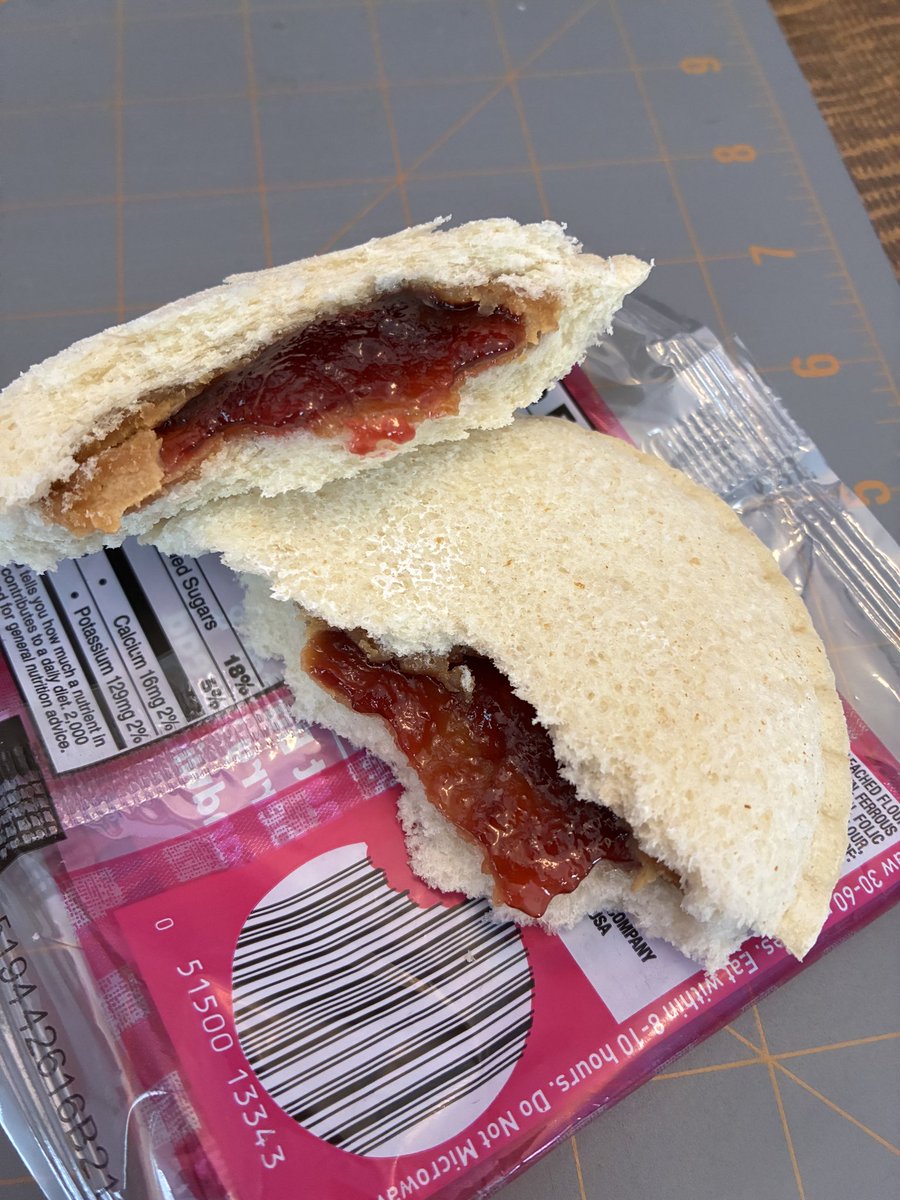 hertelaa tweet media