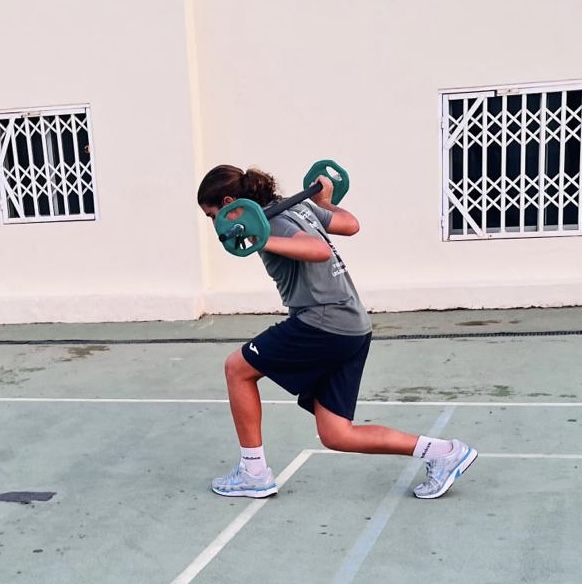*Entrenamiento de la fuerza del alumnado del Ciclo de Enseñanzas Deportivas de Fútbol para el Equipo Infantil 35600.
Estamos orgullosos de nuestro alumnado y del compromiso mostrado hacia el desarrollo del fútbol en nuestra comunidad👏⚽.