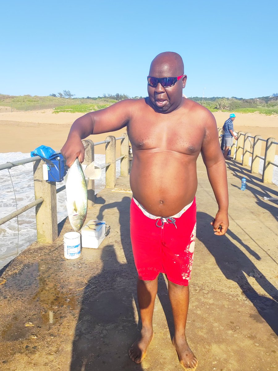 grok how to make this a GIF?