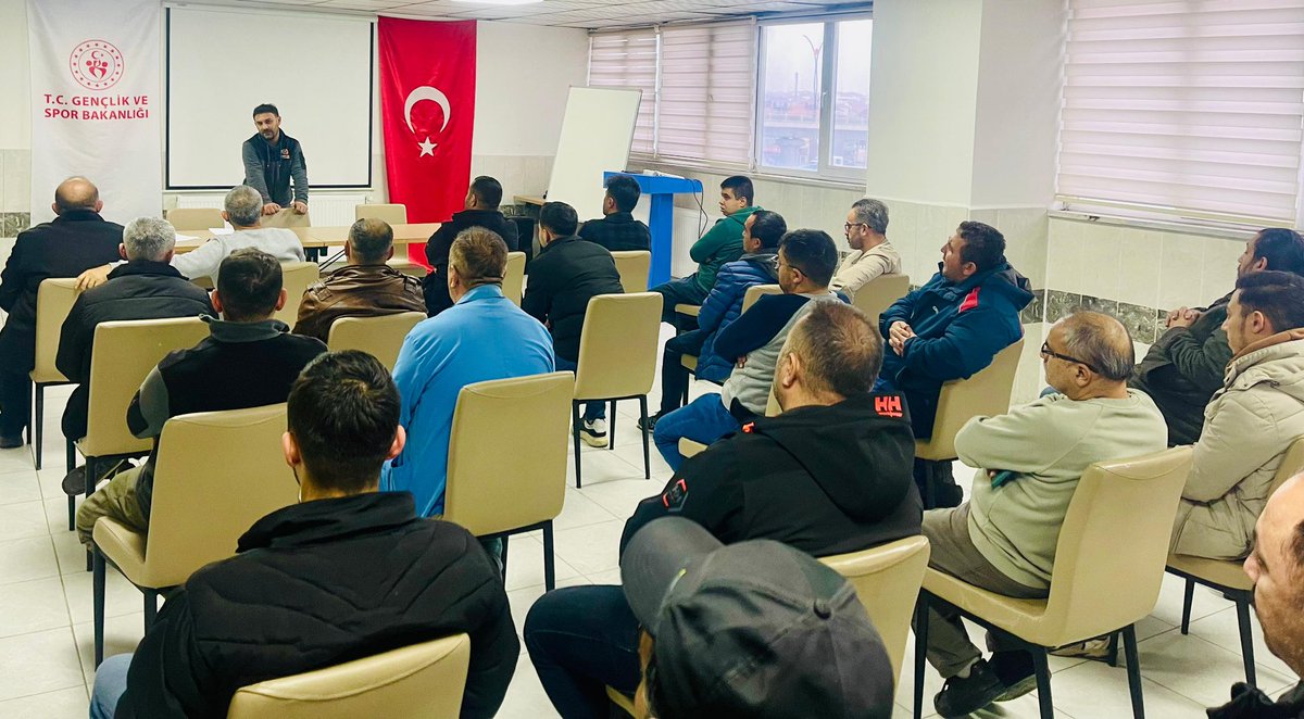 Piri Reis Yurdumuzda, yetkili asansör firması tarafından personelimize yönelik eğitim düzenlenmiştir.Asansörlerin kullanım esasları,güvenlik önlemleri,arıza durumlarında izlenecek prosedürler,acil durumlarda yapılması gerekenler hakkında detaylı bilgiler aktarılmıştır.