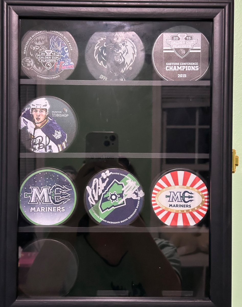 queenmimi2817's tweet photo. Memorabilia  
#hockey https://t.co/6CmNgSSEQA