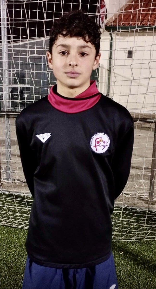 calasanzsoria's tweet photo. 🚨 ¡El trabajo siempre tiene su premio! 
Nuestro canterano Adrián García Cuesta ha vuelto a ser convocado por la selección sub 14 de la @FCyLF para un entrenamiento preparatorio del próximo Cto. de España de la categoría. 
¡A disfrutar de la experiencia Adri y a darlo todo!💙🤍 https://t.co/8SX16PYwAE