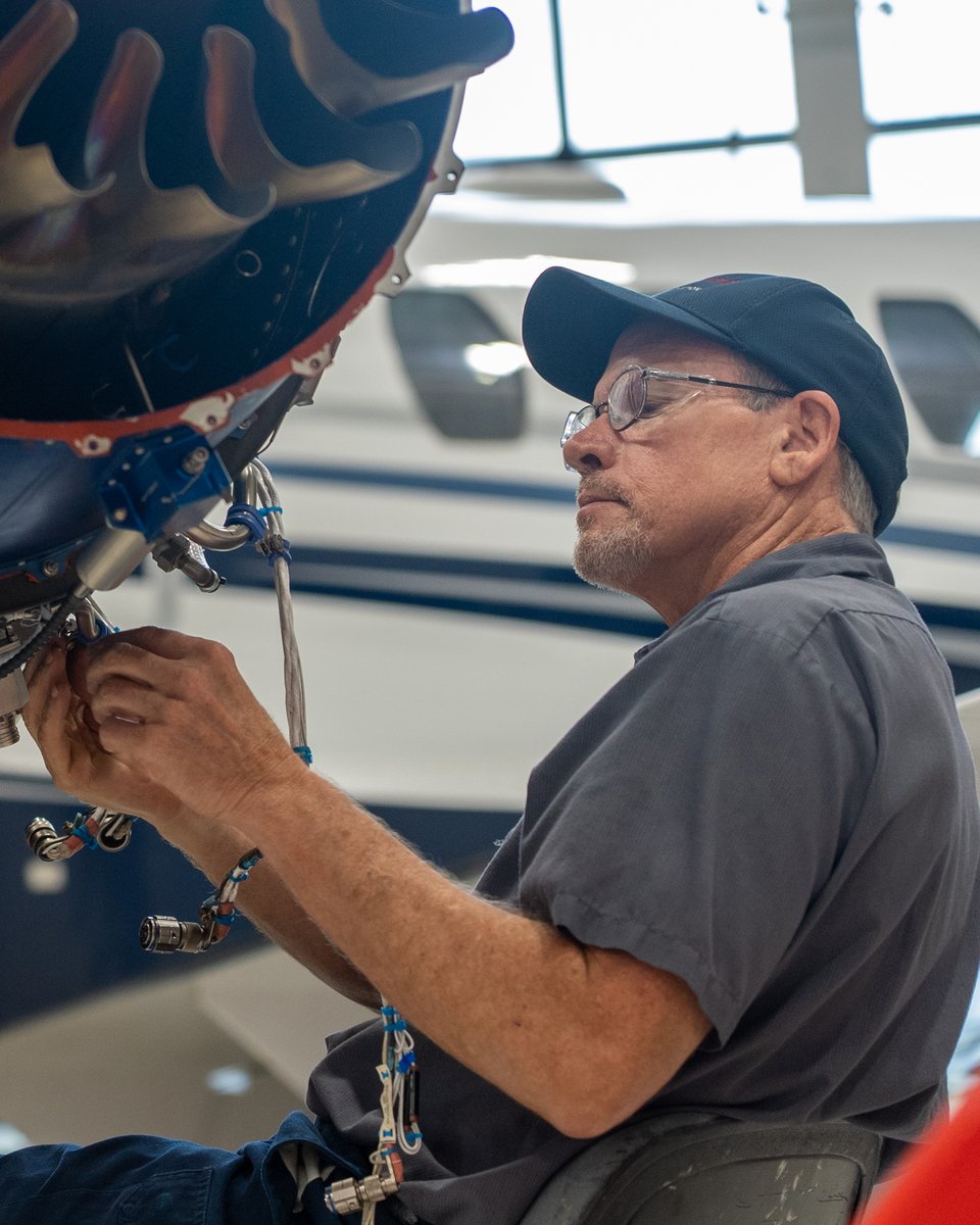 TextronAviation's tweet photo. When plans change, our experts and global service center network have your back.

Our Orlando team brings precise workmanship and personalized care to every visit, so you can take off with confidence on every flight.

Locate your nearest Service Center ➡️ https://t.co/uvaTnKhjm0 https://t.co/K6wc33fRci