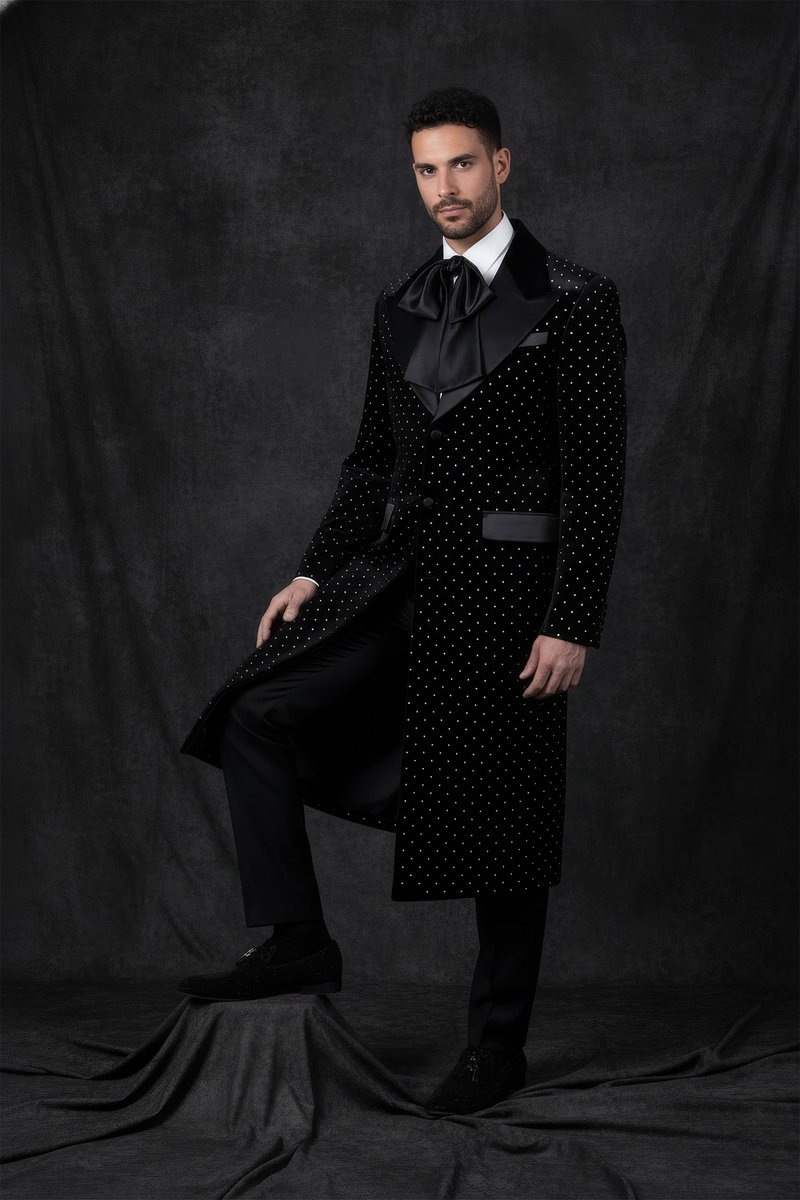BARABASMEN's tweet image. ✨ FancyLap Rhinestone Long Coat ✨
Luxury meets bold design in the FancyLap Rhinestone Long Coat. 
🔥 15%–30% OFF
📏  XS–6XL
barabasmen.com/products/fancy…

#BarabasMen #LuxuryMenswear #RhinestoneStyle #StatementCoat #EveningLuxury