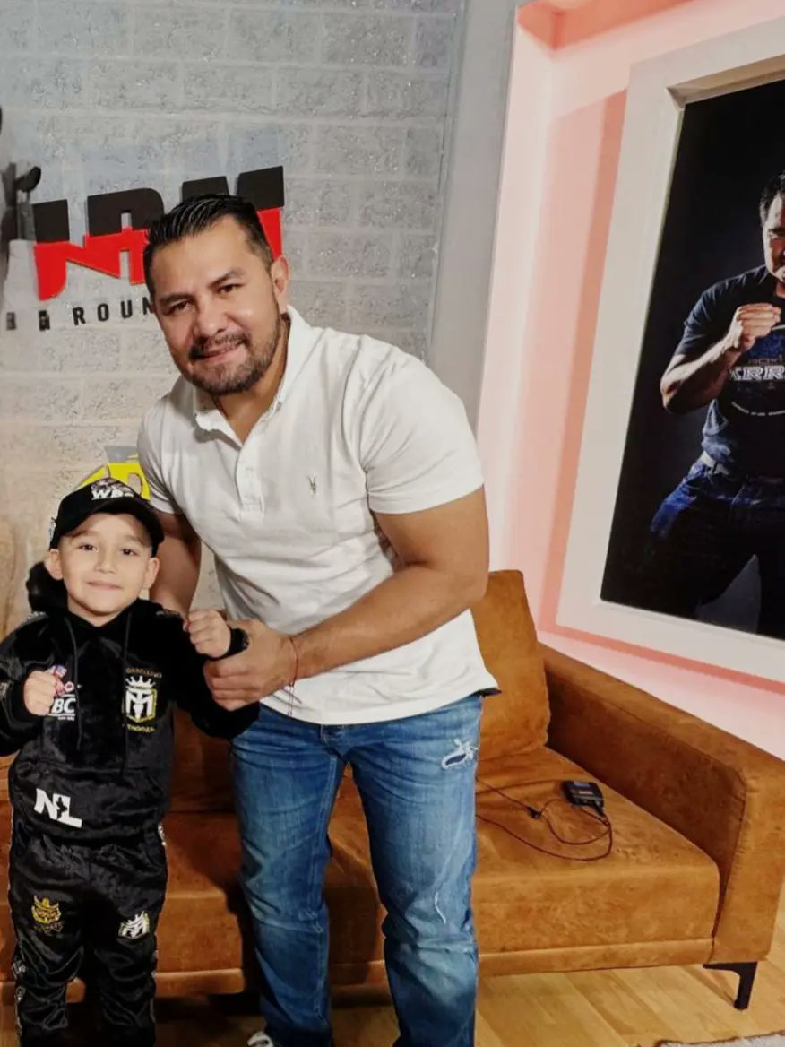 Aprendiendo de los grandes ,una experiencia inolvidable 🫂🥊👑🙏🇲🇽 #marcobarrera #unraundmas
#boxeomexicano #boxeo <a href="/barreratapia/">Marco A Barrera Tapi</a>
