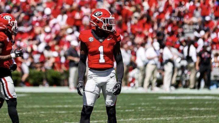 Georgia cornerback Ellis Robinson IV has been named the 2025 FWAA Freshman Defensive Player of the Year per <a href="/RadiNabulsi/">Radi Nabulsi</a> 

The redshirt freshman finished with 20 tackles, 4 int’s, and 7 passes defended

#UGA #GeorgiaFootball #GoDawgs #GeorgiaBulldogs