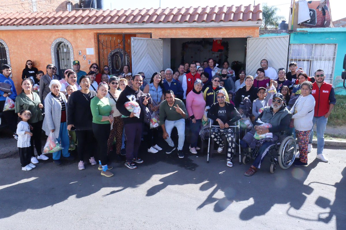 #LaserInformativo

#Durango|| El regidor <a href="/ArielMaaLopez/">Ariel Maa</a> acompaña acciones de apoyo invernal en zonas urbanas de la ciudad

• Como presidente de la Comisión de Salud, mantiene presencia permanente atendiendo las necesidades de las familias más vulnerables ante el fuerte descenso