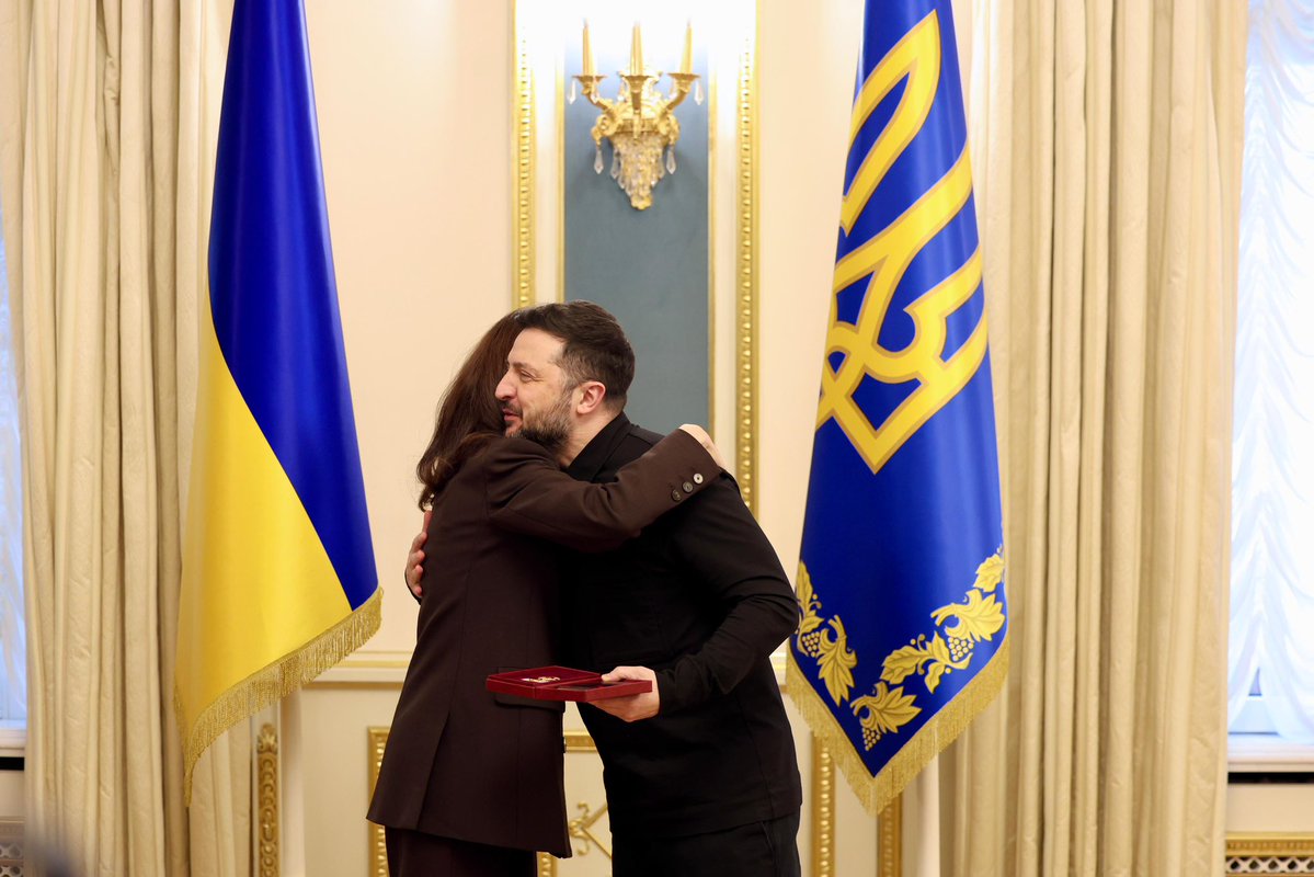 elisaspiropali's tweet image. 🇦🇱🇺🇦 My sincere thanks to you, dear President Zelensky, a true friend of Albania, for your generous welcome and for the extraordinary example of courage and leadership that you and the Ukrainian people have offered the world during these profoundly challenging years.

Today’s…