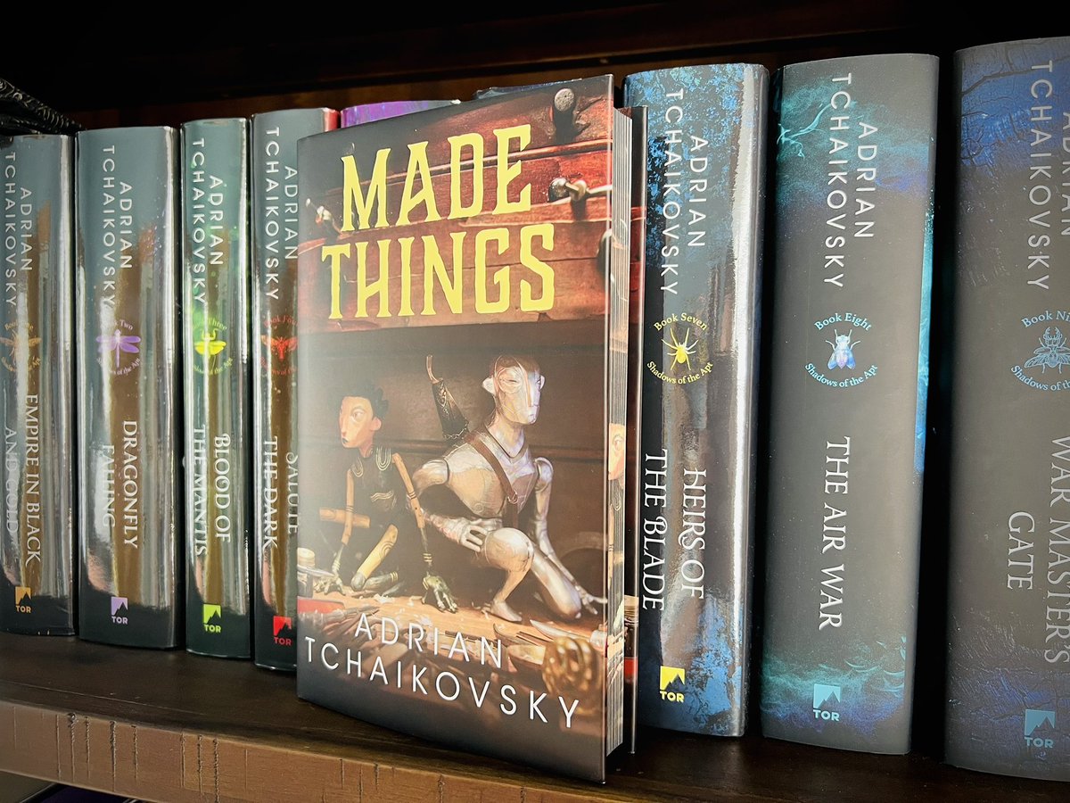 MiguelRPeck's tweet photo. What’s one more copy ;) Specially when it looks this cool.
#MadeThings #BookTwt #BookMail https://t.co/kHLnlVF2du