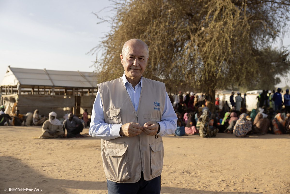 UnhcrTchad's tweet photo. “I’m standing at this border because it marks the line between life and death for thousands of people.”

High Commissioner for Refugees @BarhamSalih met families at the border in Adre, who fled Sudan after enduring violence and trauma.

Since April 2023, more than 900,000 refugees have sought safety in Chad, and new arrivals continue as the conflict drags on.

1/3