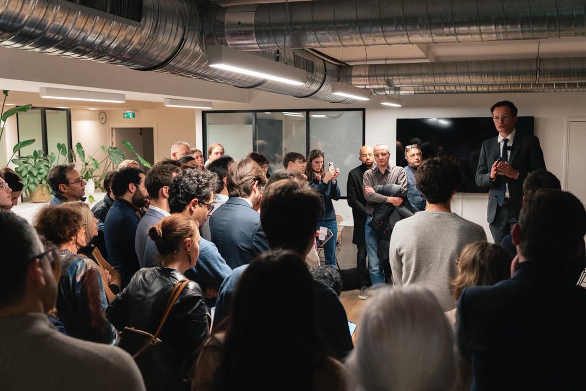 pybournazel's tweet image. 🚀 Moment convivial ce soir au QG. 

✊ Je suis entouré d’une solide équipe de campagne qui porte les valeurs de Paris et le meilleur projet. 

Nous allons convaincre et gagner !