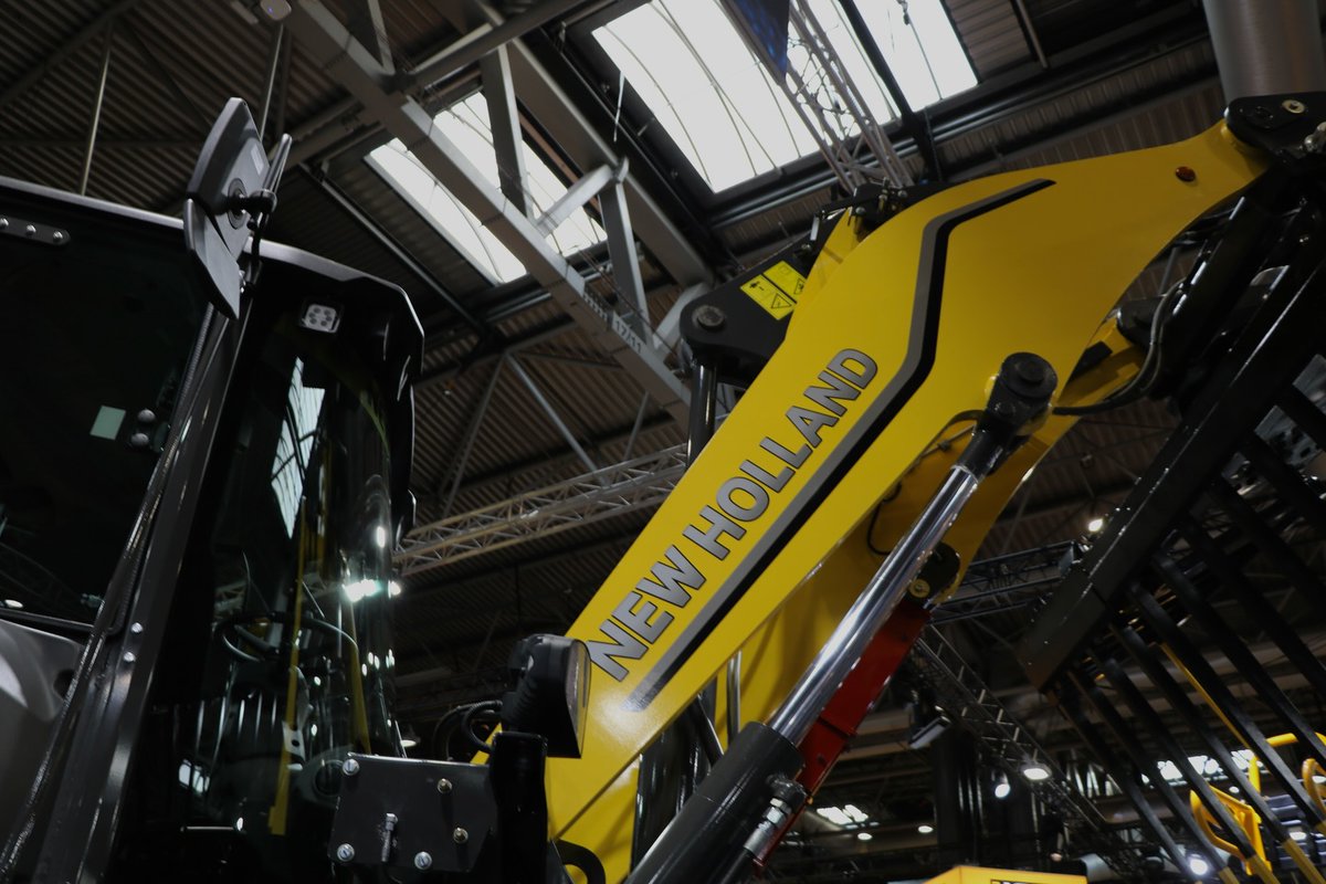 CNHIndustrial's tweet image. Some of our New Holland Agriculture brand highlights happening at #LAMMA2026. From cutting-edge tractors to smart farming solutions, these machines are designed to help farmers work smarter, cleaner, and more efficiently.

#NewHolland #FarmingInnovation #AgTech