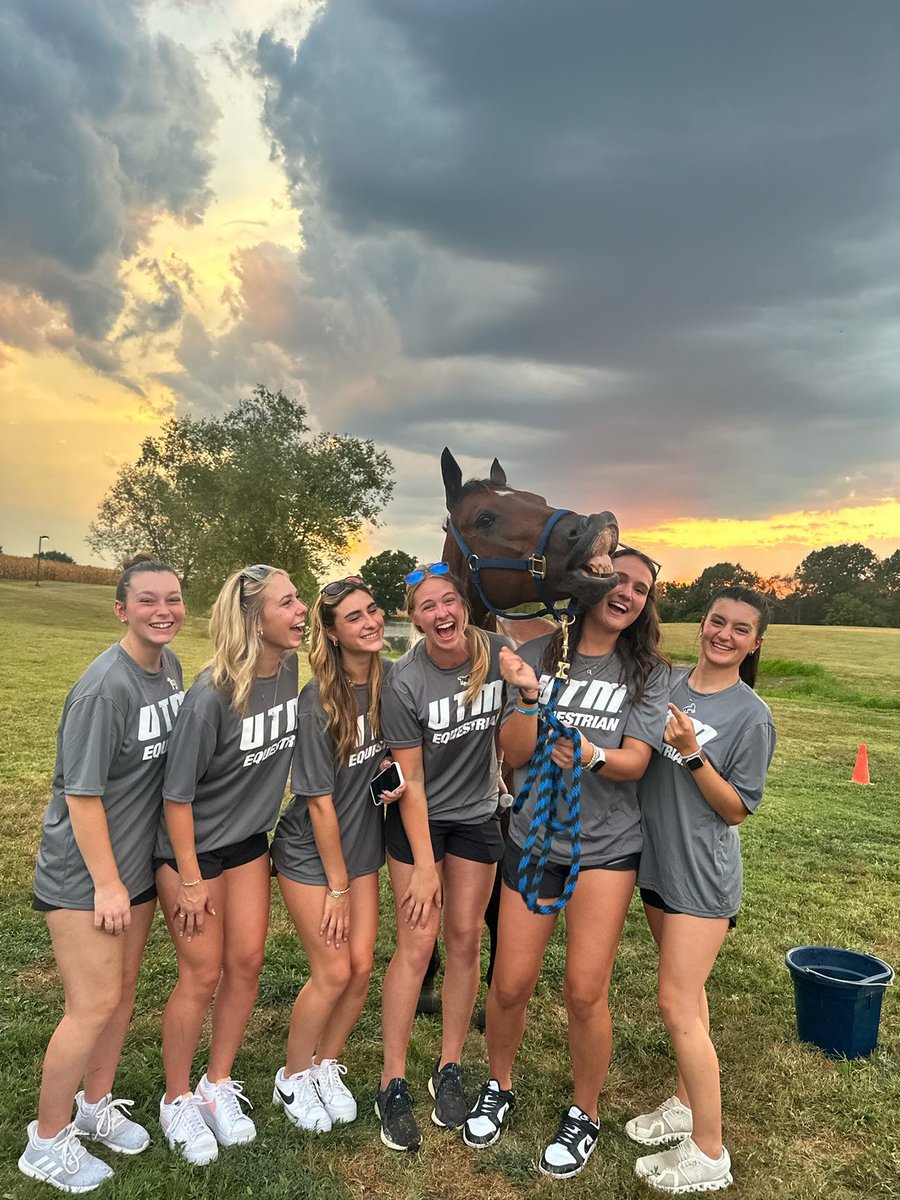 NCEA_Equestrian's tweet photo. Last month, @UTM_Equestrian lost one of their beloved Flat horses, 'Frappe'. The 24yo was with UTM for 16 seasons.

Thanks for all you gave to your Skyhawks and the riders of the NCEA, Frappe. You left your mark on everyone🤍

📰https://t.co/9TZDDPmDxd

#NCAAEquestrian https://t.co/4bTQGapRBW