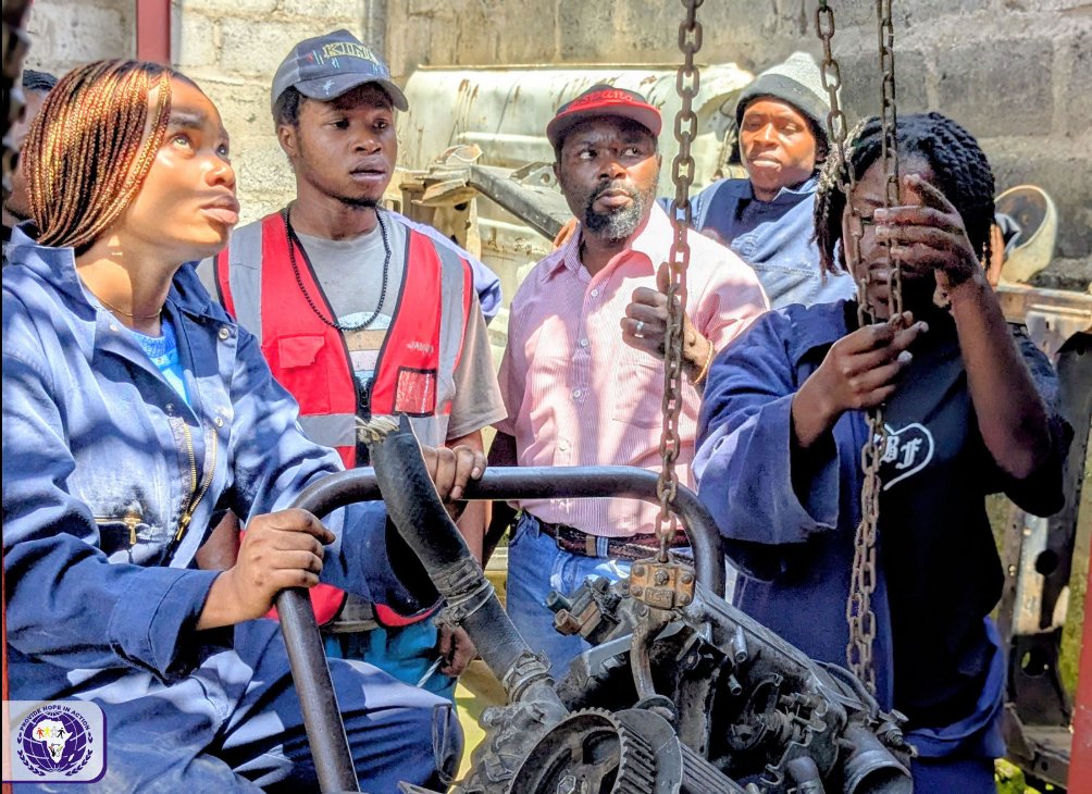 provide_hope's tweet photo. À travers ses activités de formation professionnelle, Provide Hope in Action continue d’outiller les jeunes et les communautés avec des compétences pratiques favorisant l’autonomie, l’emploi et un avenir durable.
#Providehopeinaction 
#Formationprofessionelle https://t.co/u4zL0TJVhQ