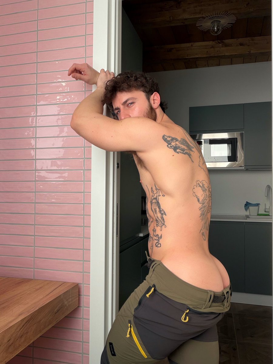 Andy2flixx tweet media