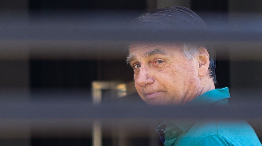 g1's tweet image. Moraes determina transferência de Bolsonaro para Complexo da Papuda; leia íntegra glo.bo/n9ffd0u