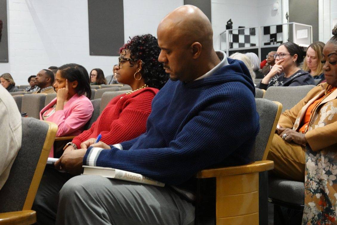 ColsCitySchools's tweet photo. New York Times best-selling author @jamesclear stopped by CCS to share powerful insights from his book, Atomic Habits with principals.  One habit at a time, our school leaders are planting strong school buildings and communities to grow future leaders. https://t.co/T5XLLnPKlr