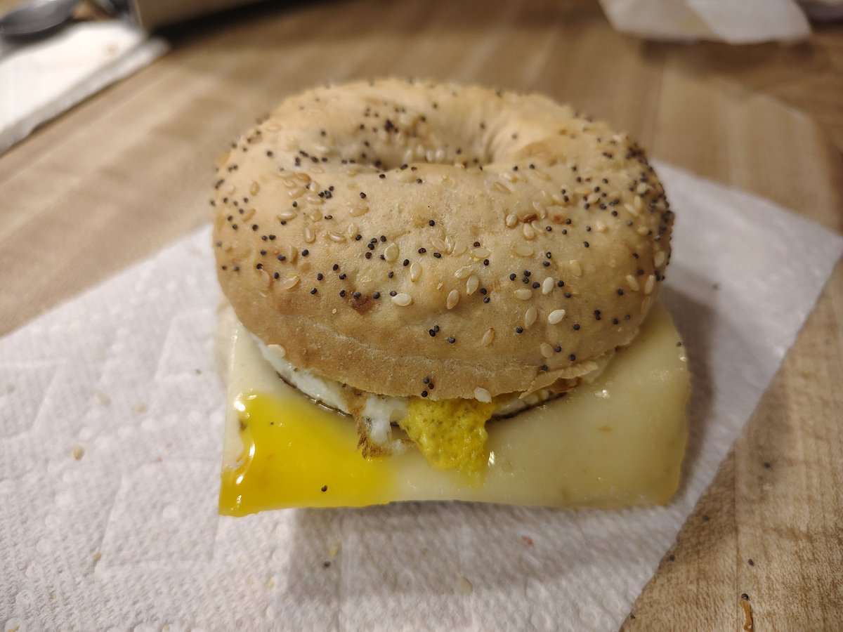 I celebrated #NationalBagelDay this morning with a homemade egg and cheese bagel sandwich! 😁