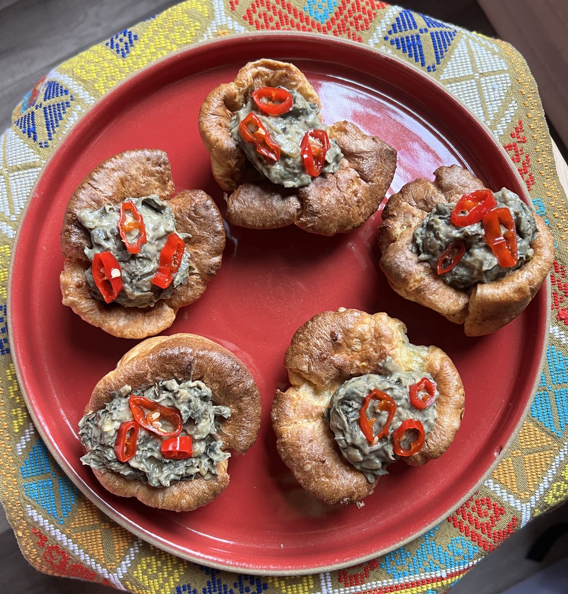 theduskykitchen's tweet photo. 🌶️ Laing Yorkshire Puddings
savory baked pudding, taro leaves stewed in coconut milk, candied chilis https://t.co/IsKUX2jBGI