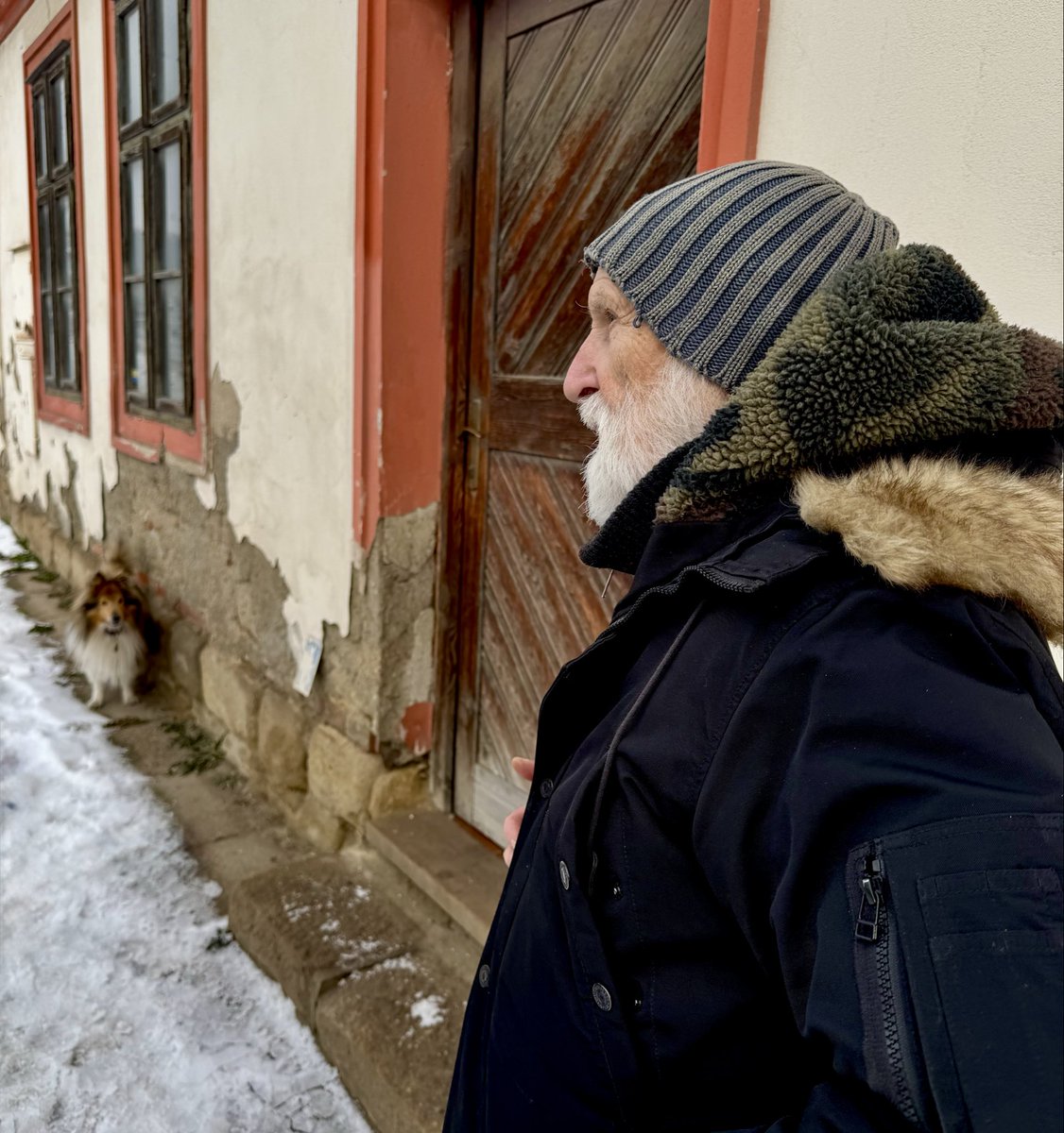 ヤン・シュヴァンクマイエルさん91歳、お元気そうでした🇨🇿今日もコリー犬のボビックと一緒です。

#jansvankmajer #librairie6 #Praha