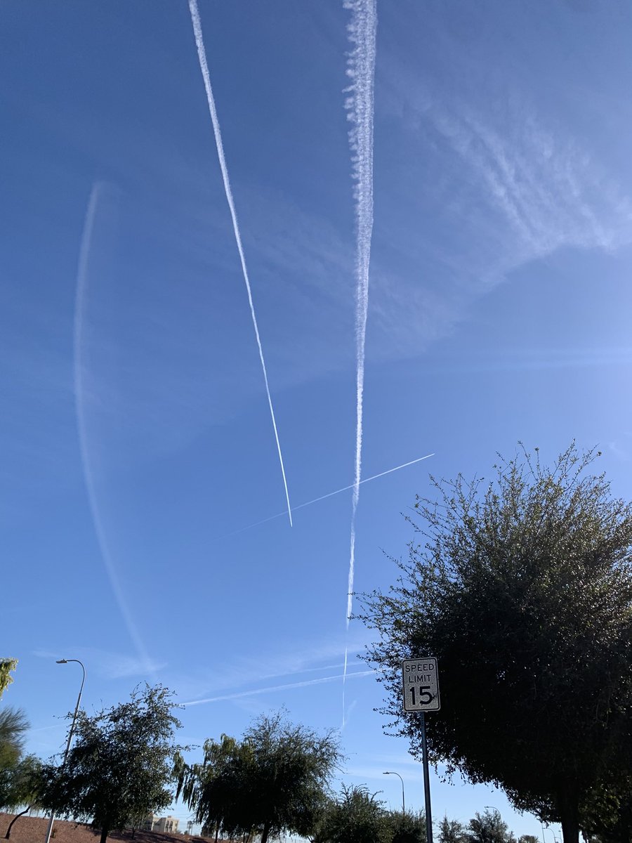 🚨Mr. Kennedy <a href="/RobertKennedyJr/">Robert F. Kennedy Jr</a> 
What’s going on in the Arizona sky?