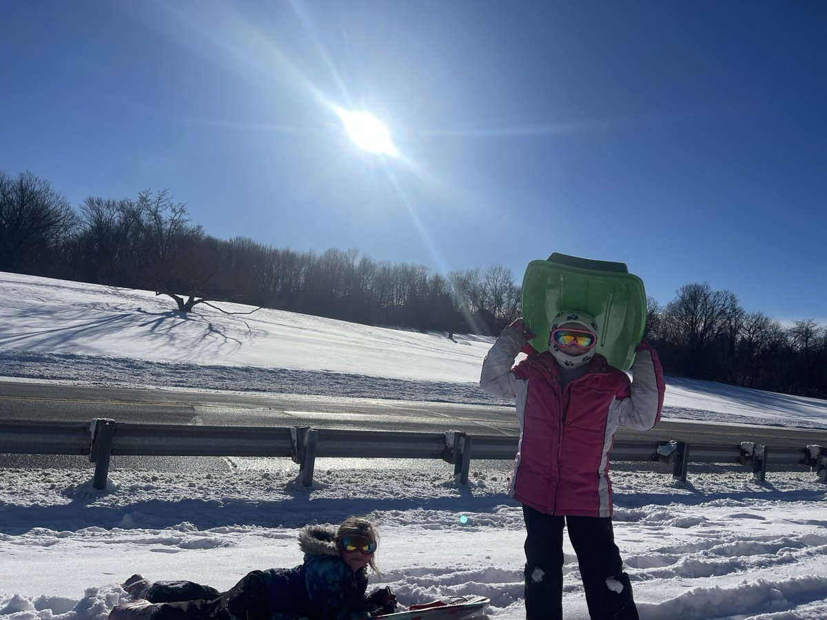 Coach__Robinson's tweet photo. Dominating snow hills #DisciplineThursday https://t.co/DKEcgBDF6Z