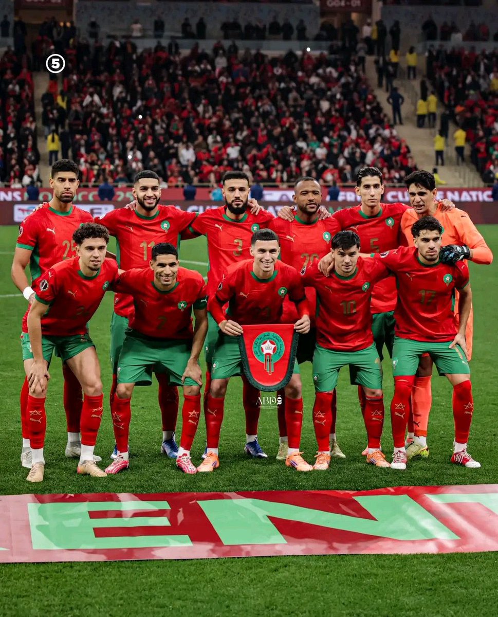 لماذا نجح المغرب في كرة القدم؟ 

أنا مغربي أقول الحق ولا أخشى النظام في المغرب لأني أصلا لا أزور المغرب ولا يهمني أن أرضي النظام في شيء، لكن الحق يقال: المغرب في البنية التحتية وفي الرياضة أخذ خطوات صح، أتمنى أن يأخذ نفس الخطوات في مجالات أخرى، ليس بالدروشة، ولا بالافتخار