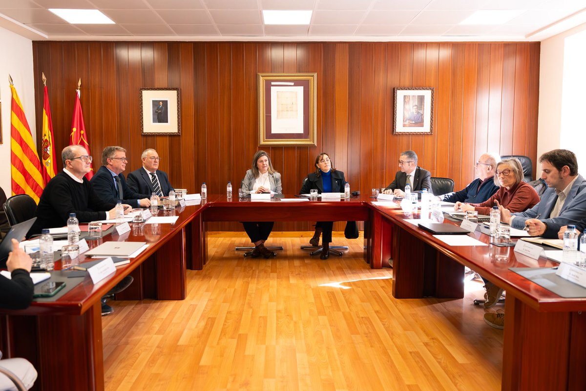 territoricat's tweet image. La #consellera @SilviaPaneque anuncia que el mes vinent es reprendrà la Taula de Mobilitat Sostenible de l’Aran.

🗣️ "Volem avançar en les solucions que poden ajudar a la mobilitat de l'Aran, en especial quan l'increment de visitants és elevat".

👉 govern.cat/salapremsa/not…