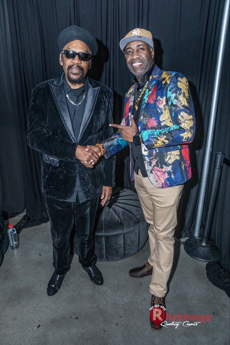 wakeupcallfam's tweet photo. Had an Event… Hosted. “Salute” met @glenwashington the artiste and had a ball. https://t.co/qpqwS1O9GE