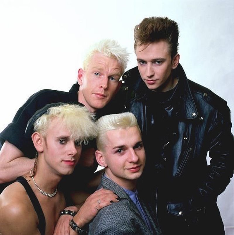 let’s all be blonde and not tell alan