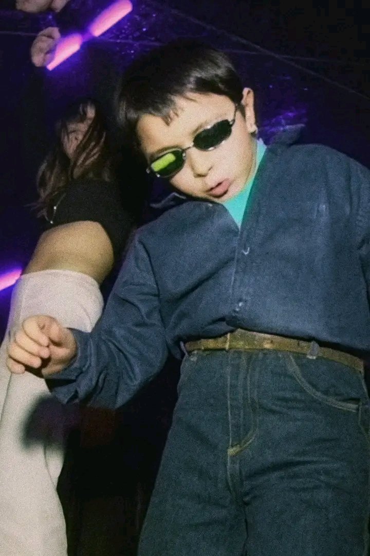 Big_tagg's tweet image. me on someone                   me on my birthday
else's birthday